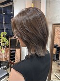 ピンクベージュレイヤーボブニュアンスカラー外ハネボブショート