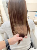 リブ(LIV)&nbsp;40代大人女性の髪質改善縮毛矯正×白髪染めリタッチ美髪ロング