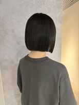 モク(mok) あご下1cm 首元スッキリ切りっぱなしボブ