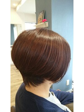 モノンクル(Mononcle) フォルムが素敵な艶やかなグラデ-ションボブ