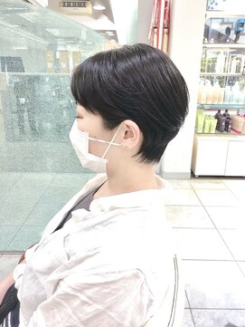 クオーター(QUARTER) 耳掛けコンパクトショート