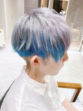 デイズ(days) ホワイトヘアカラー×インナーカラー水色