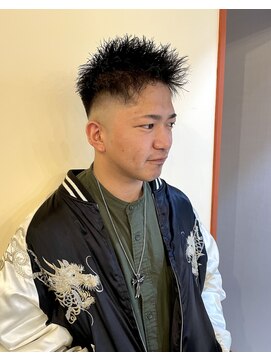 フォーコーナーズカットショップフェイビーズ 名古屋西(FourCornersCutShop favey's) スキンフェード