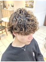 テトラ バイ ネオリーブ 横浜西口店(tetra by neolive)&nbsp;メンズパーマ 波巻きスパイラルパーマ