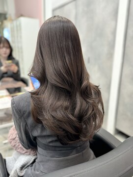 クム(kumu) 【kumu】韓国風ロングレイヤー×上品グレージュ