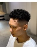 短髪アフロ