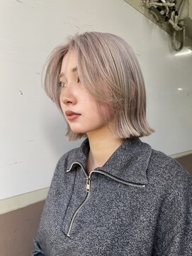 サヴィー(suvvy) ホワイトカラー/切りっぱなしボブ