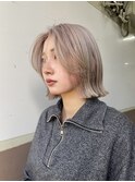 ホワイトカラー/切りっぱなしボブ