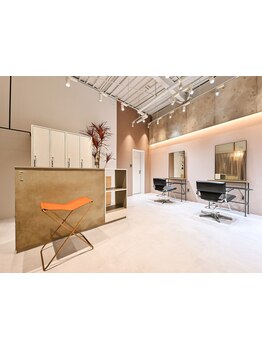 落ち着いた空間で、ゆったりとした時間を過ごせる。大人女性におすすめのサロン。癒しのサロンTimeを＊