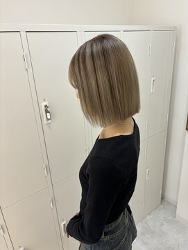 リアン 上尾店(Rien) 韓国風 レイヤーカット[ホワイトベージュライトブルー]上尾/韓国