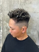 メンズサロン キング 梅田店(Men’s salon K!ng)&nbsp;波巻きツイストスパイラルパーマ/フェザーパーマ/眉毛/メンズ