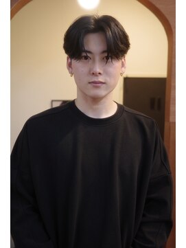 エディ(Edy) メンズセンターパートコンマバングケアパーマ韓国ヘアカルマヘア