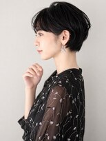サーカス バイ ビュートリアム 青山(CIRCUS by BEAUTRIUM)&nbsp;小顔　黒髪　パーマショート　暗髪　　前髪あり　耳かけショート