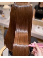 メルク ユニ(merc.uni)&nbsp;パヤつきおさまる髪質改善縮毛矯正7.24ミルクブラウン