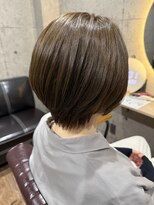 こんなところに美容室&nbsp;前下がりショート