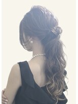 シロ(shiro)&nbsp;ヘアセット/お呼ばれヘア