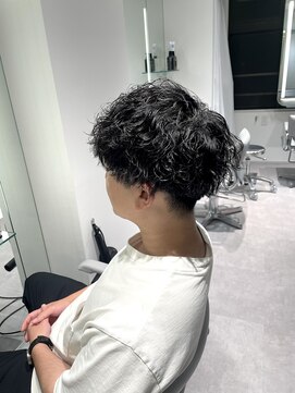 ユニック ウメダ(unique UMEDA) 梅田/メンズパーマ/ツイストスパイラル/刈り上げ/20代/30代