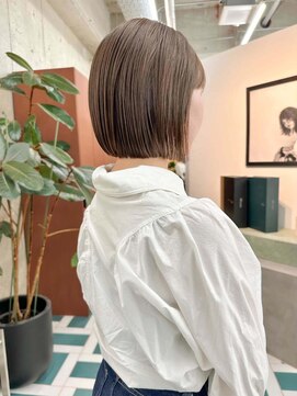 ノエ(noe) イメチェン/ホワイトブロンド/外ハネボブ/美髪/栄/矢場町c96