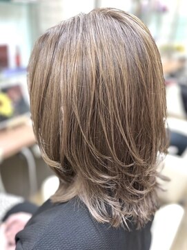 ヘアーメイク ツインズ(Hair Make TWINS) 透明感アッシュグレー