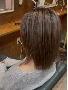 ヘアーサロン アトリエ(Hair salon ATORIE) ミディアムレイヤーブリーチカラーシャドウルーツ