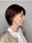柔らかボルドーのつや感ショート
