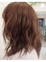 リベルタ(Re:berta)&nbsp;くせ毛カット×ミディアムレイヤー【リベルタ谷本】