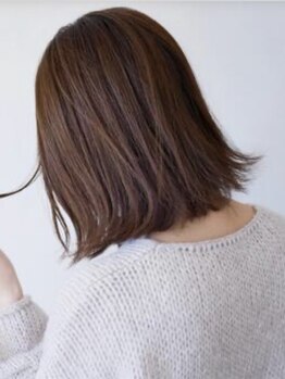 オグニスヘアー(OGNIS HAIR)の写真/【荒巻/北山】高品質オーガニック商材でダメージレス施術♪艶髪・ハリコシUPも叶う！グレイカラーも対応◎