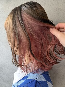 ヘアサロンM 新宿 ピンクインナー