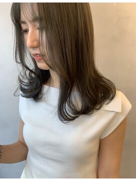 ガーランドギンザ(Garland Ginza) 透明感グレージュ　オリーブカラー