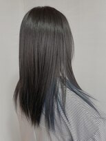 アルム(hair salon Alum)&nbsp;『 インナーカラーにブルーネイビー☆　クールな印象に 』