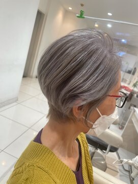 アッシュ 武蔵小金井店(Ash) ＼白髪ぼかしハイトーン×ホワイトグレージュ／