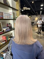 エイミー(Aimee)&nbsp;Aimee 外ハネボブ×ホワイトベージュ