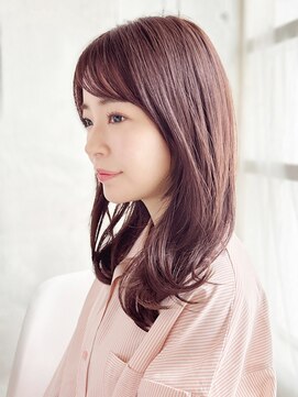 ビアンコ(bianco produce by L'Aube) 小顔効果抜群のヨシンモリ×上品ピンク艶カラー