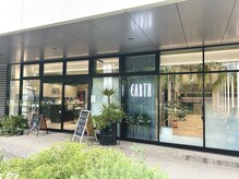 アースオーセンティック 立川店(EARTH Authentic)の雰囲気(サンサンロード内に店舗があります!)