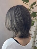 ルーチェ(Lu-che)&nbsp;冬おすすめ！暗めカラーくびれミディアム/ネビージュ