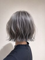 シンクヘアー(think hair by tori)&nbsp;シルバーグレー×外ハネボブ