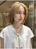 大人可愛い結べるボブレイヤー明るめベージュ