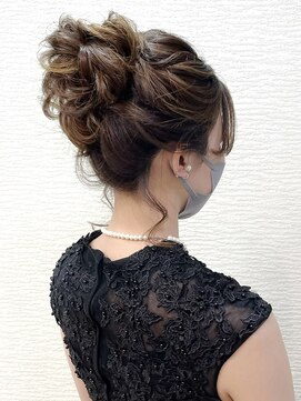 アメリ(AMELIE) 高めアップスタイル