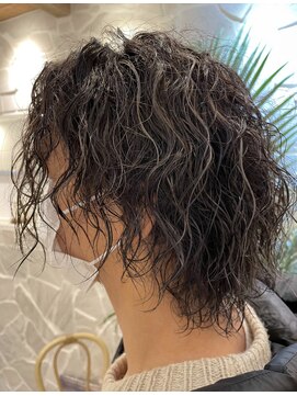 サロンリベルテ(salon Liberte) ミディアム☆ソフトスパイラル☆メッシュ☆