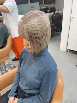 レックス 中野(rex) ミニボブ ホワイトブロンド