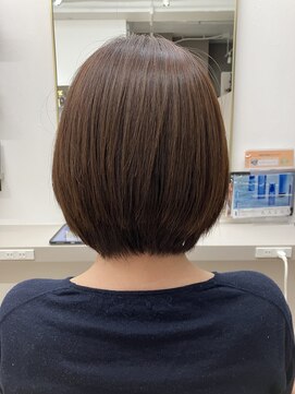 アルビス(arbis) 白髪ぼかし/ショート/ショートカット/ショートボブ/縮毛矯正