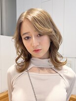 美髪ホワイトブロンド顔周りレイヤー_89510