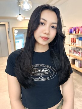 ミョンシル 巻きもしやすいレイヤーカット