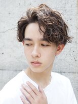 フィフス トウキョウ (fifth TOKYO) 渋谷波巻きツイストスパイラルパーマメンズカットセンターパート