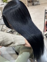 ベル サウス(BHEL south)&nbsp;ミディアムレイヤーブルーブラック顔周りカット