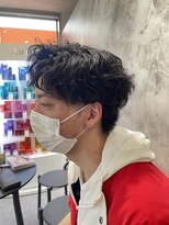 イージーボールド(Yeezy Bold)&nbsp;骨格矯正メンズカット