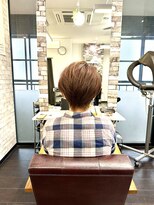 ヘアーメイクロージー 八軒店 (HAIR MAKE ROSY)&nbsp;大人女性の丸み美シルエット前下がりショート