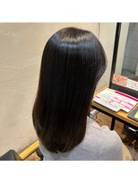 シキオリ(SHIKIORI)&nbsp;自然なツヤと、毛先までまとまる美髪へ