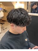 自然な動きと束感が魅力のシャドウパーマ