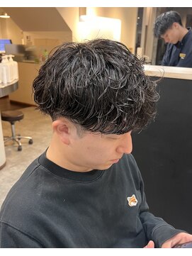 フリーゼアコマキ(FRISEUR) 自然な動きと束感が魅力のシャドウパーマ